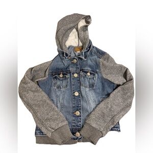 American Eagle Women’s Jean Jacket with Hood and Fur Size Small